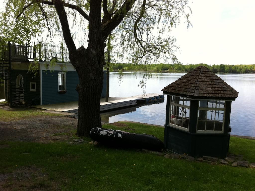 Windswept On The Trent Campbellford Exterior foto