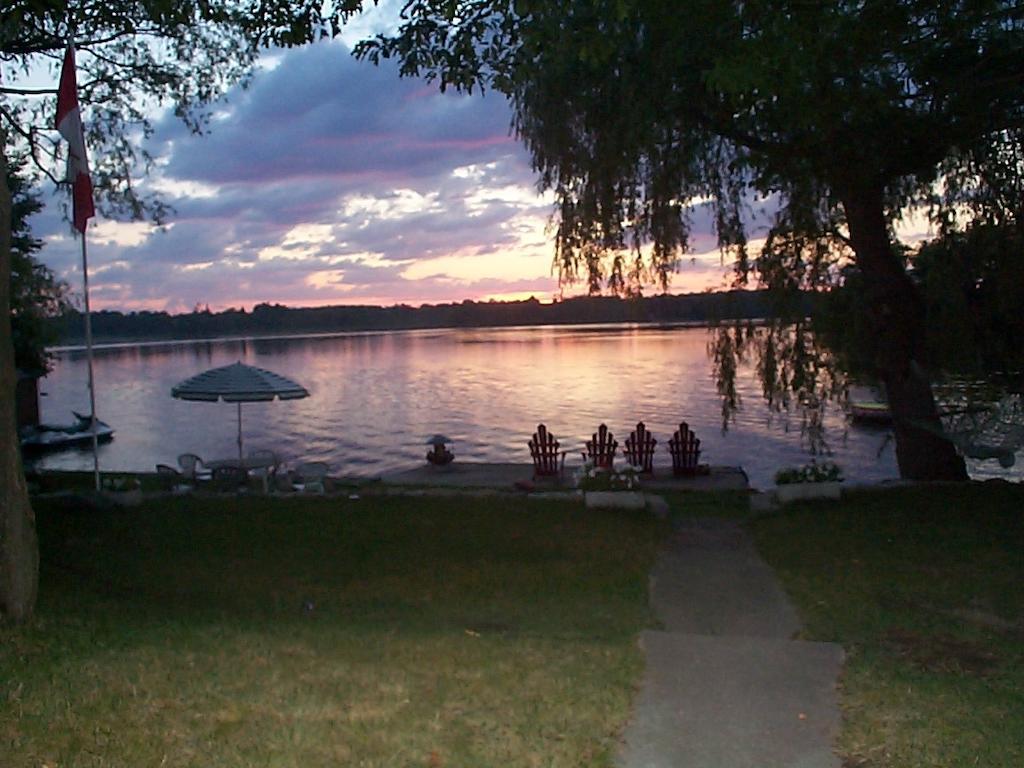 Windswept On The Trent Campbellford Exterior foto